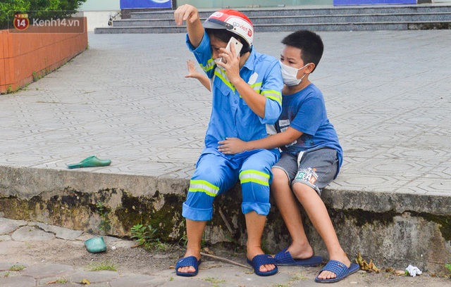 Cuộc sống của nữ cử nhân Triết học làm công nhân dọn rác nuôi con tự kỷ: Lúc mới đi làm, những đứa con hay chê mẹ hôi lắm - Ảnh 12.