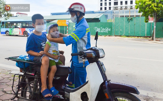 Cuộc sống của nữ cử nhân Triết học làm công nhân dọn rác nuôi con tự kỷ: Lúc mới đi làm, những đứa con hay chê mẹ hôi lắm - Ảnh 8.