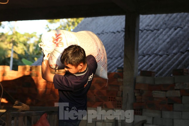 Nam sinh nghèo đạt 28,25 điểm: Nếu không đậu trường quân sự, em sẽ nghỉ học đi làm thuê ảnh 7