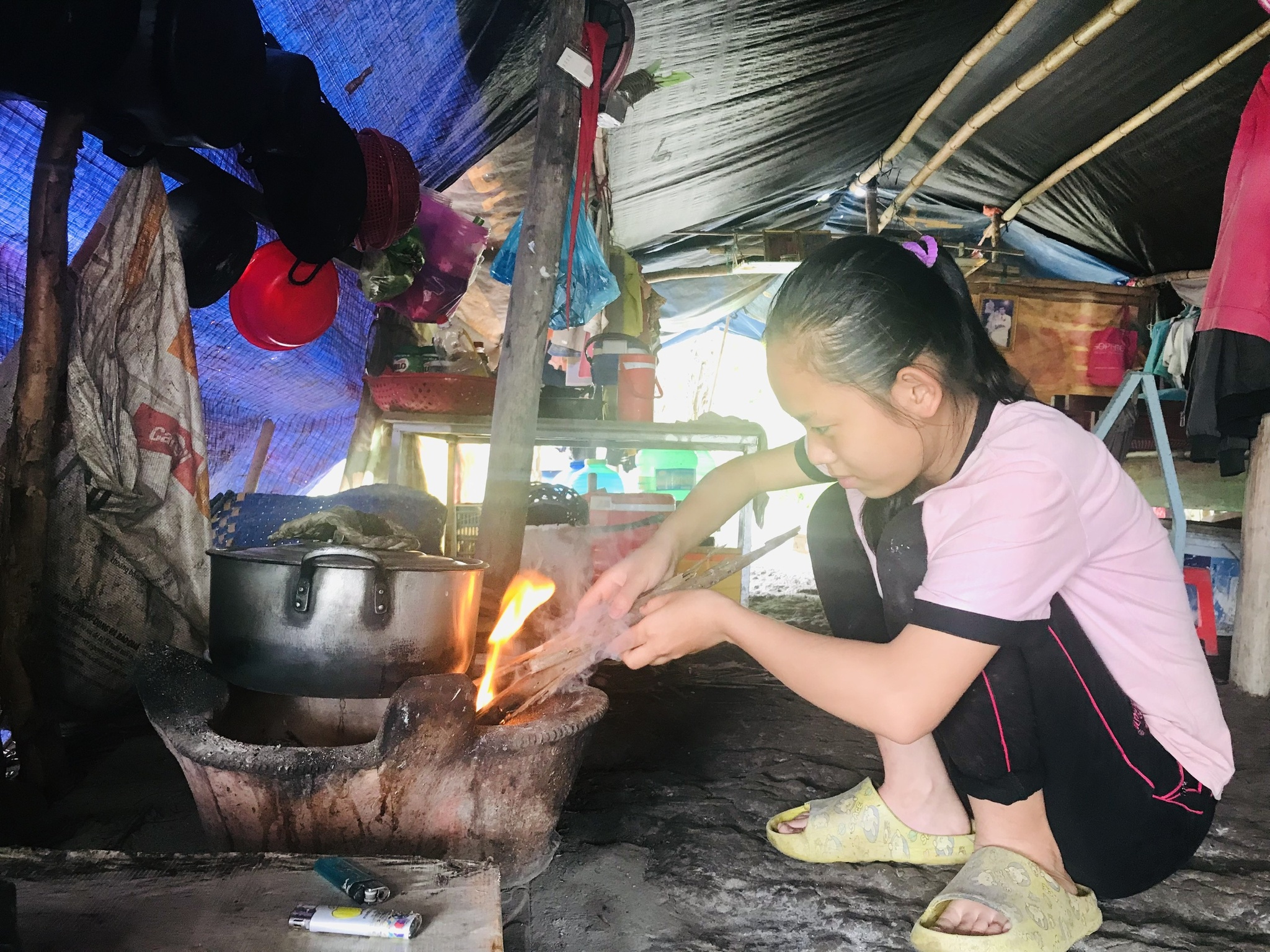 Tan trường đi chăn vịt, nữ sinh nghèo có thành tích học đáng ngưỡng mộ - ảnh 4