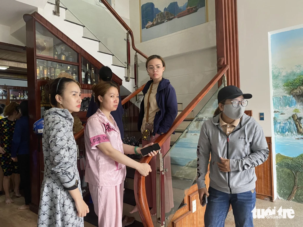 Trực thăng rơi ở vịnh Hạ Long: 3 nạn nhân là người cùng gia đình - Ảnh 1.